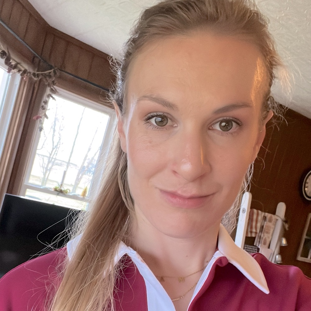 Meet your Posher, Danielle